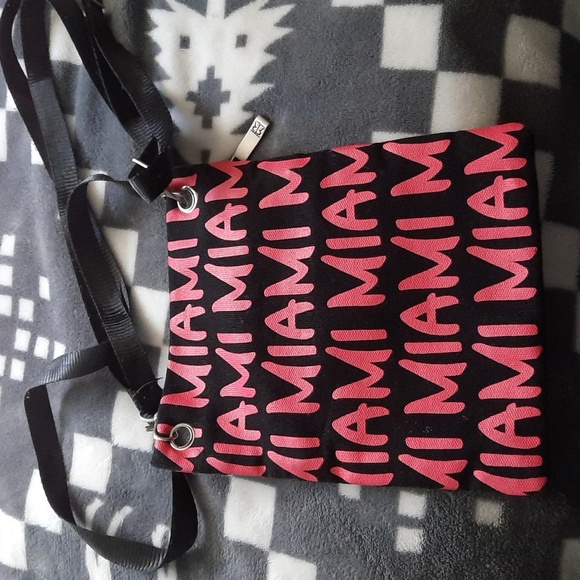 Robin Ruth MIAMI Print Canvas 2 Zipper Pocket Adjustable Strap Travel Crossbody - Picture 2 of 9